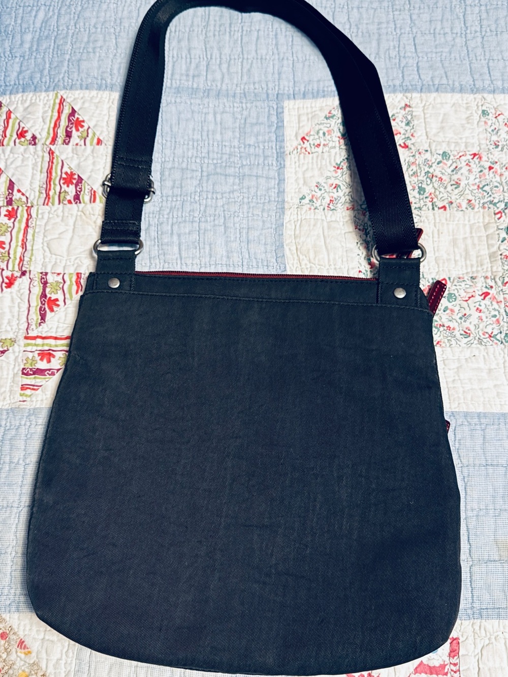 Black Highway Shoulder Bag with Red Trim - Picture 2 of 4